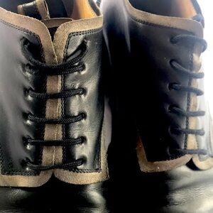 Italian made bought in Italy! Vintage black leather with gray Swede trim shoes